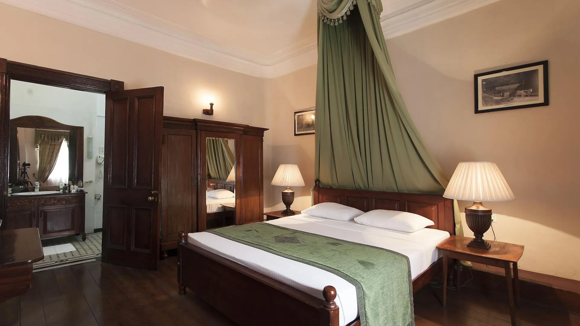 *****  Queen'S Hotel Канди Шри-Ланка